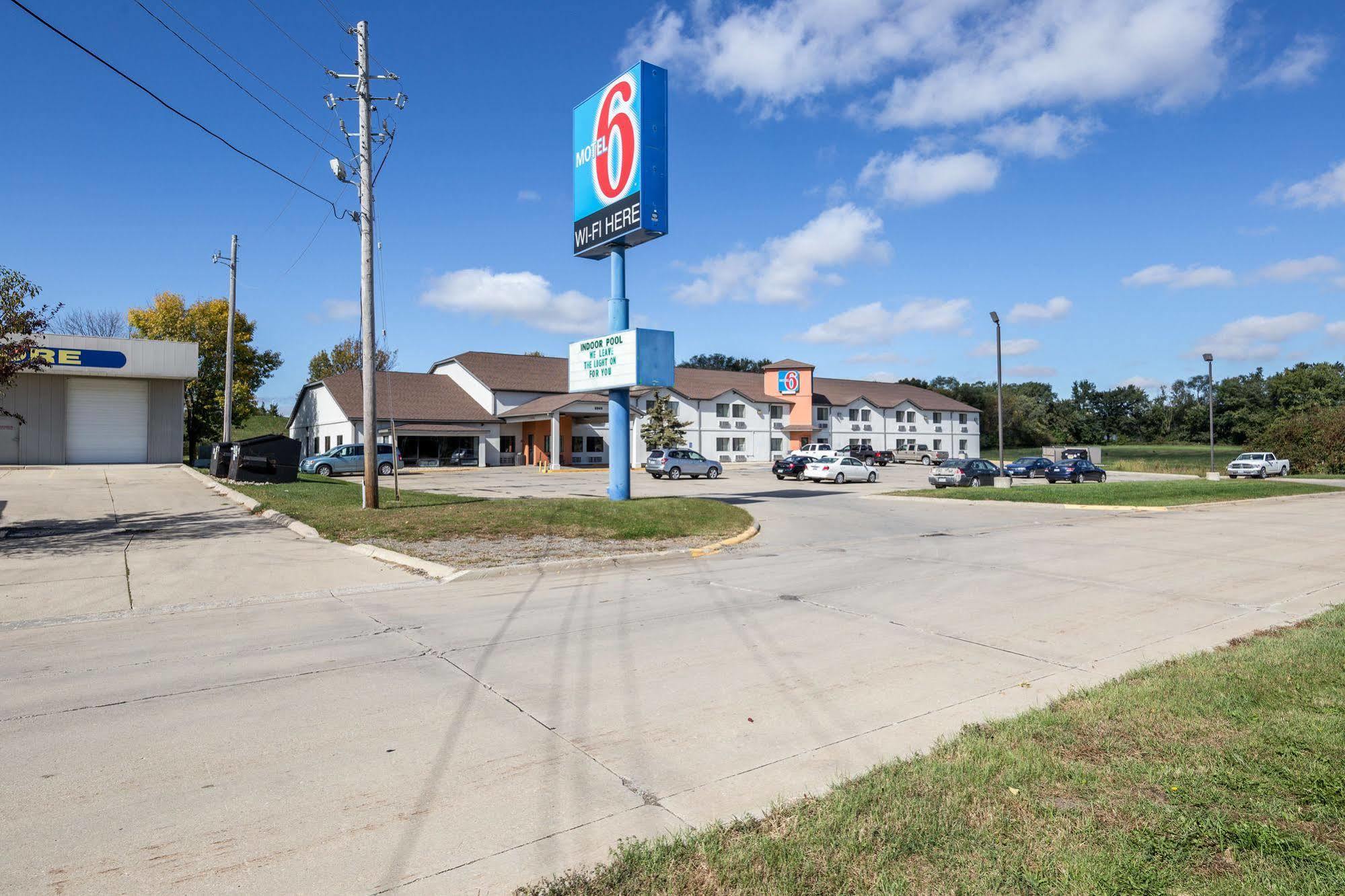 Motel 6-Waterloo, Ia Eksteriør bilde